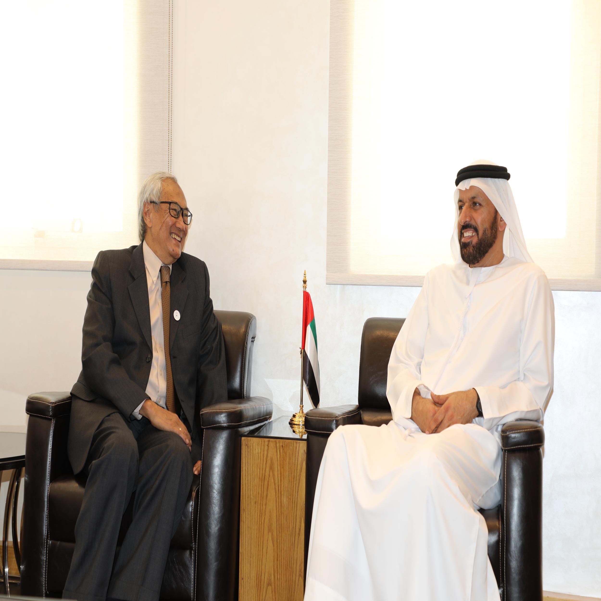 الخاطري يستقبل رئيس محاكم مركز دبي المالي العالمي