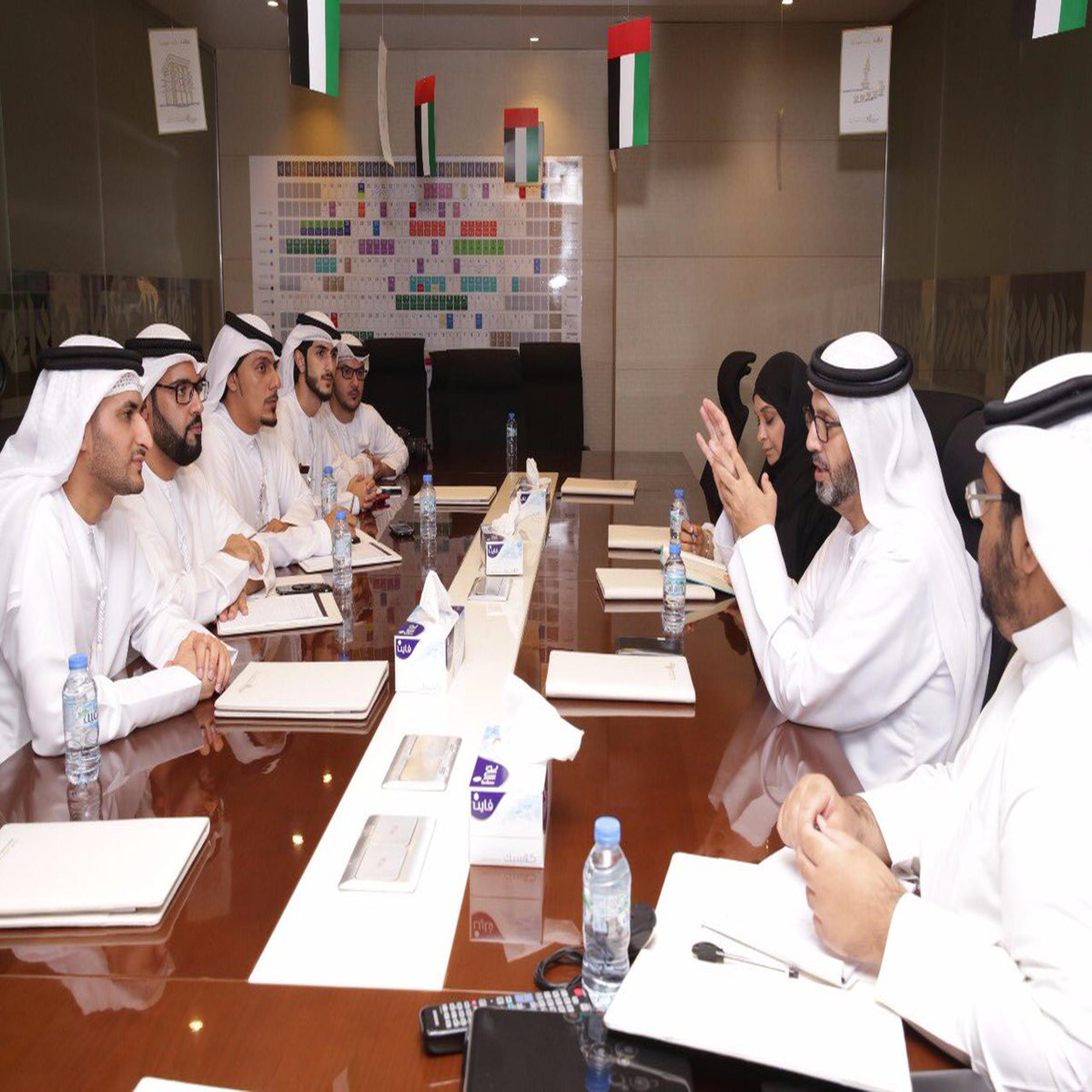 فريق سواعد الخير التطوعي يستعرض إنجازاته وخططه المستقبلية في مؤسسة وطني الإمارات