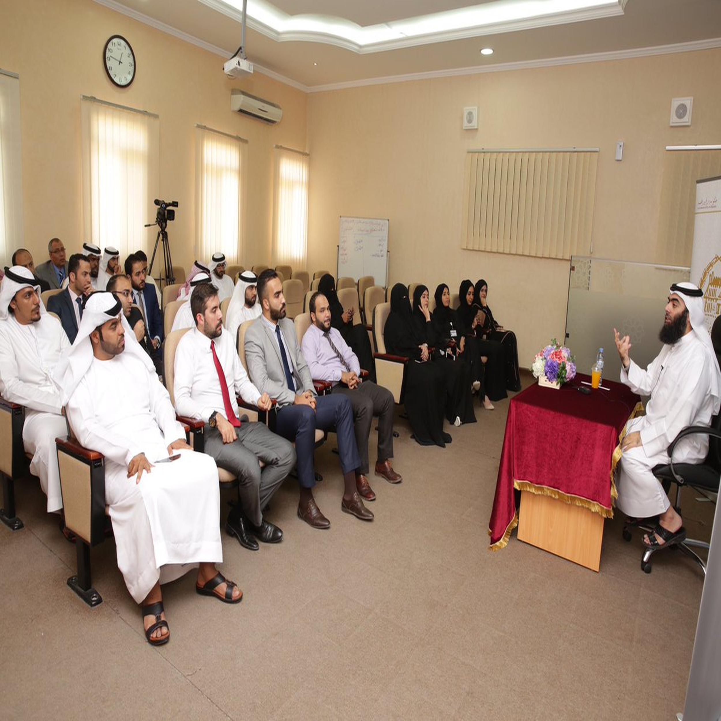 محاكم رأس الخيمة تنشر التسامح ضمن برامجها التوعوية