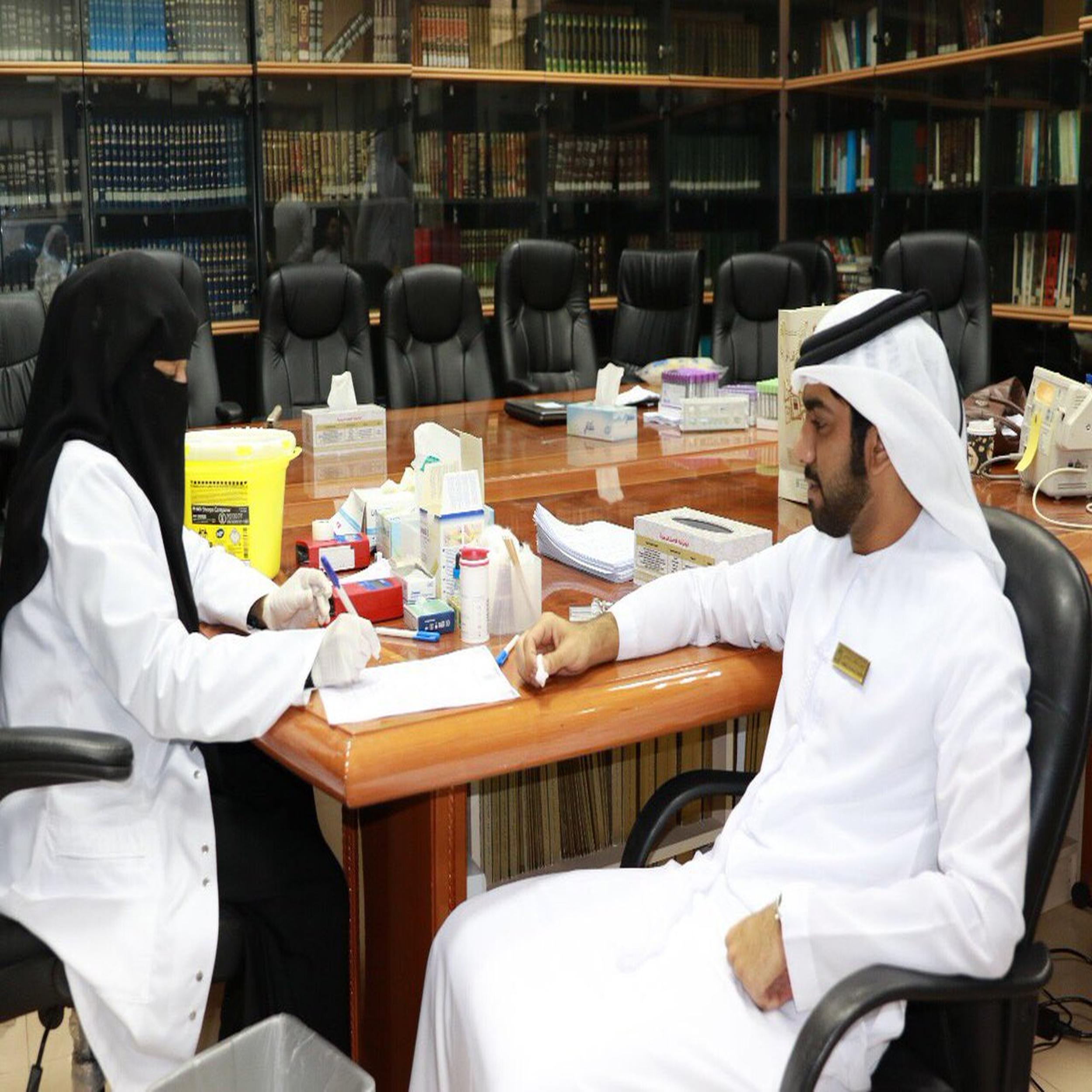 محاكم رأس الخيمة تواصل حملة التبرع بالدم