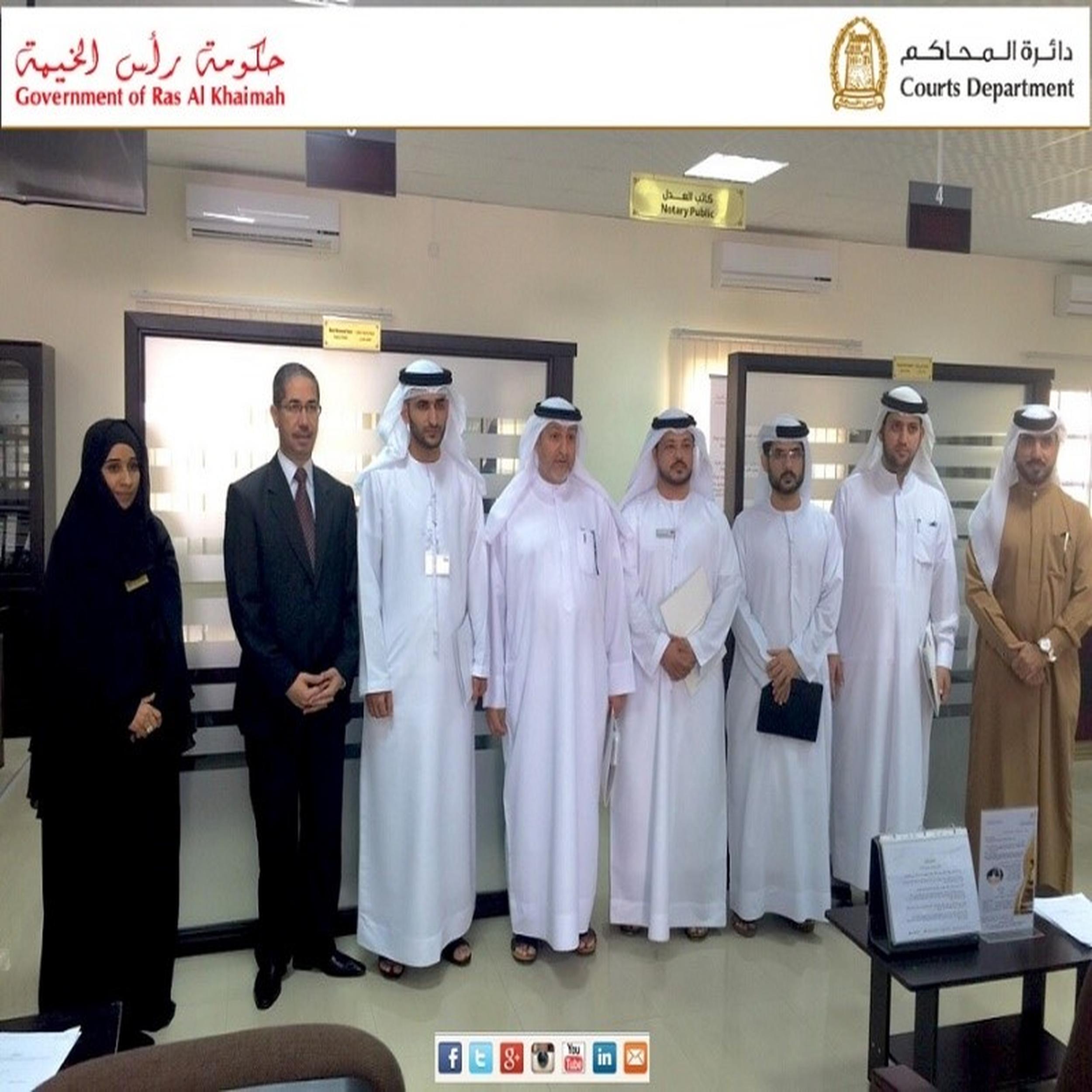 وفد الكاتب العدل بمحاكم دبي يطلع على أهم مبادربات الكاتب العدل بمحاكم رأس الخيمة