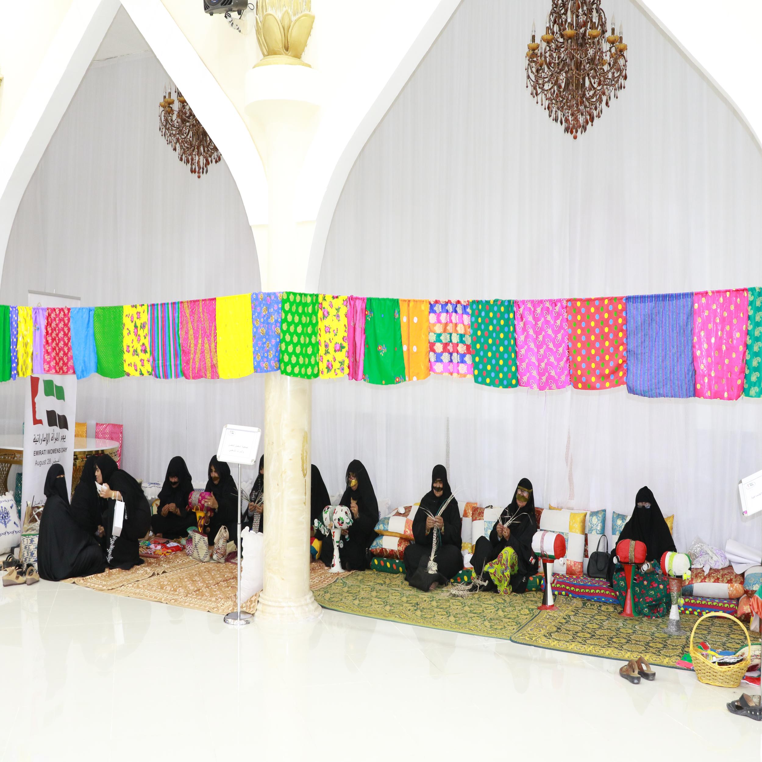 أكثر من 200 امرأة يشهدن فعاليات أكبر احتفال بيوم المرأة الإماراتية في رأس الخيمة