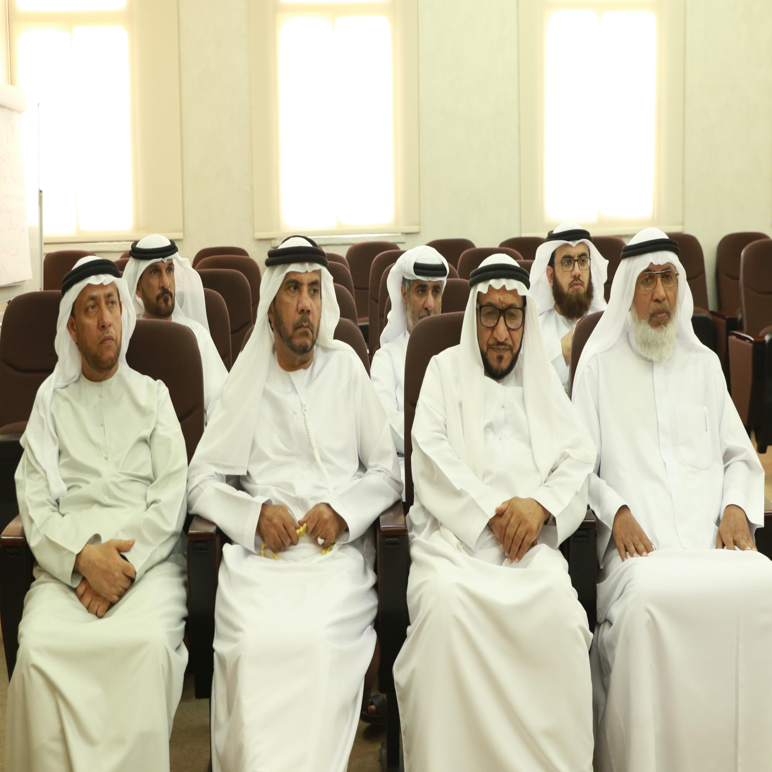 الخدمات المجتمعية تنظم جلسة لتبادل المعرفة بين الموظفين