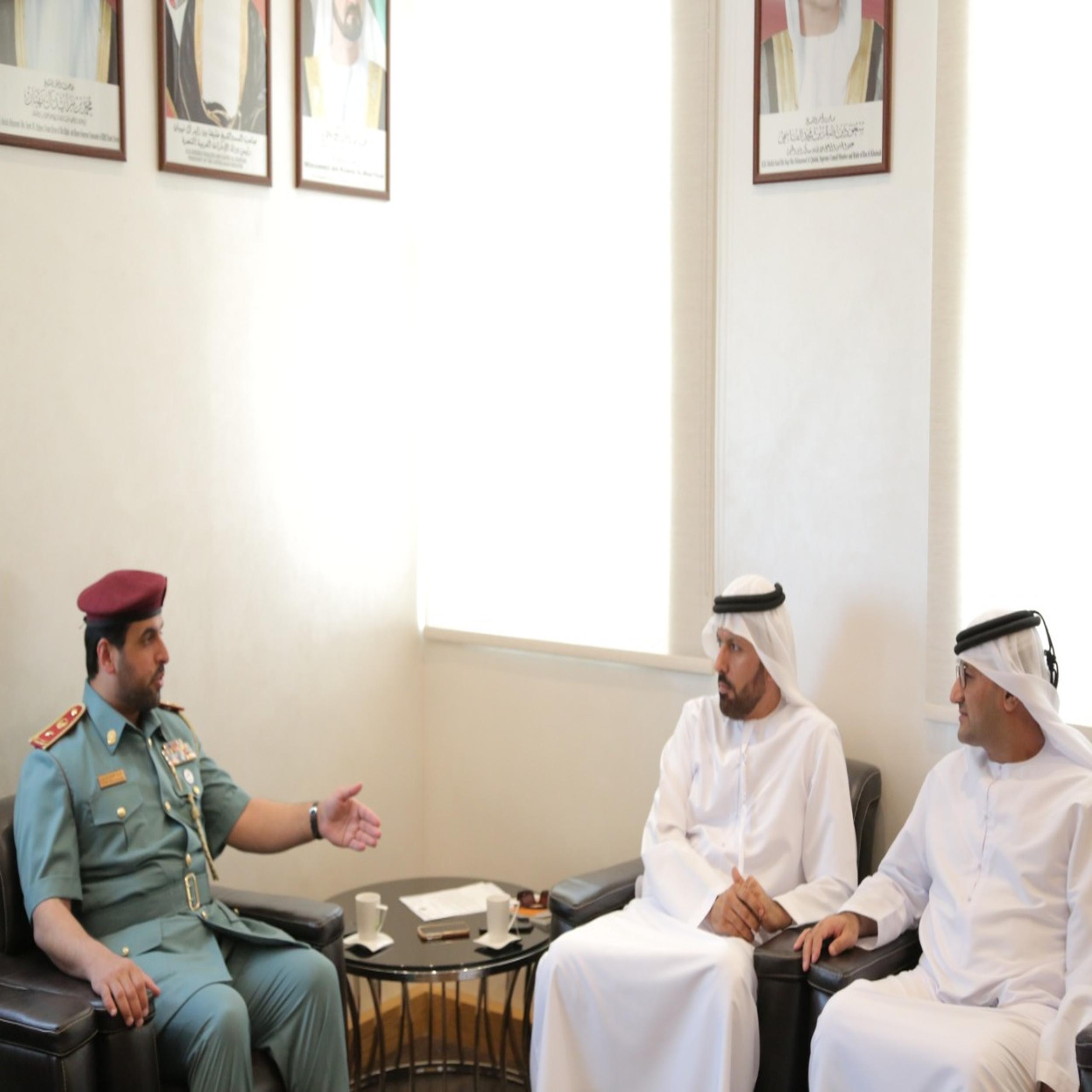 رئيس محاكم رأس الخيمة يتلقى تهنئة من شرطة رأس الخيمة