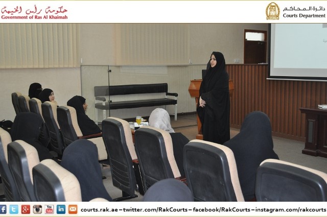 اسم الألبوم: مديرة منطقة رأس الخيمة التعليمية تلتقي فريق سيدات الحكمة