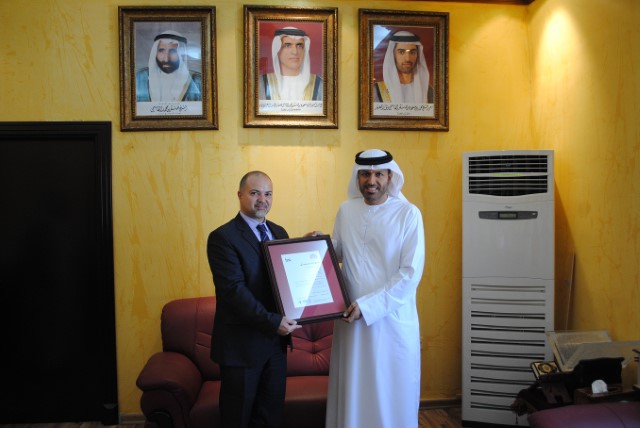 اسم الألبوم: محاكم رأس الخيمة تتسلم النسخة العربية من شهادة ISO 90012008