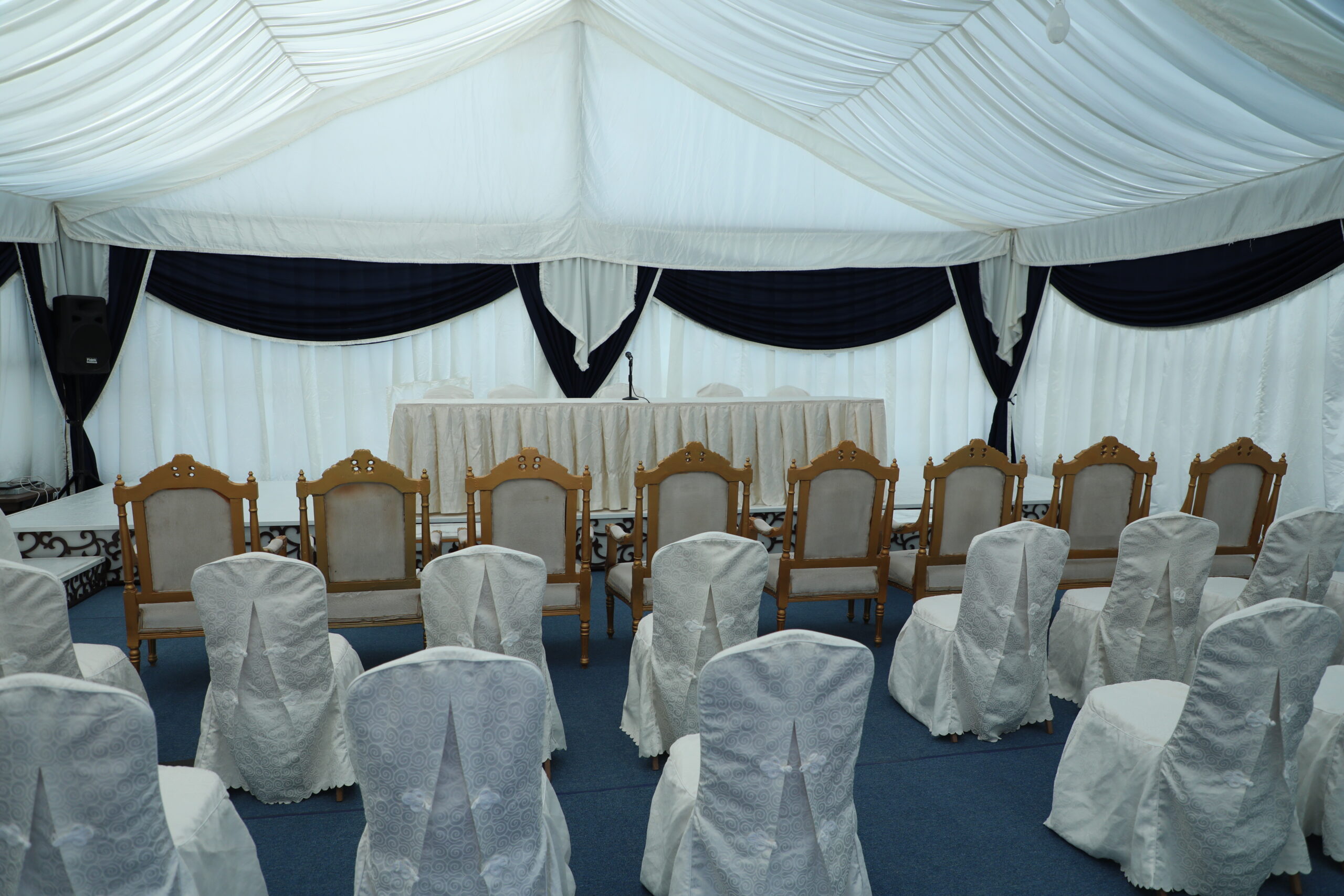 Read more about the article محاكم رأس الخيمة تُطلق مزاداً لبيع 6 عقارات بـ 56 مليون درهم